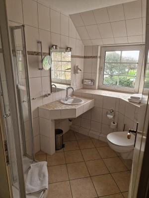 Inselhotel Kapitaen Tadsen / Amrum เนเบอ ภายนอก รูปภาพ